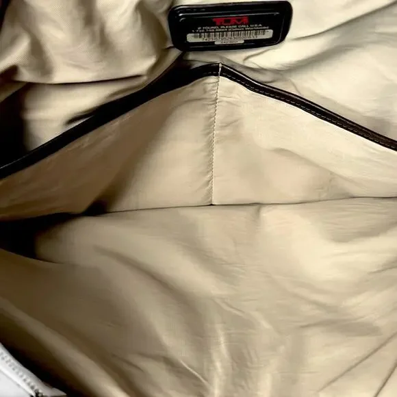 Vintage Tumi Townhouse Sloane Briefcase Khaki/Leather Classic Preppy Excellent - Picture 11 of 13